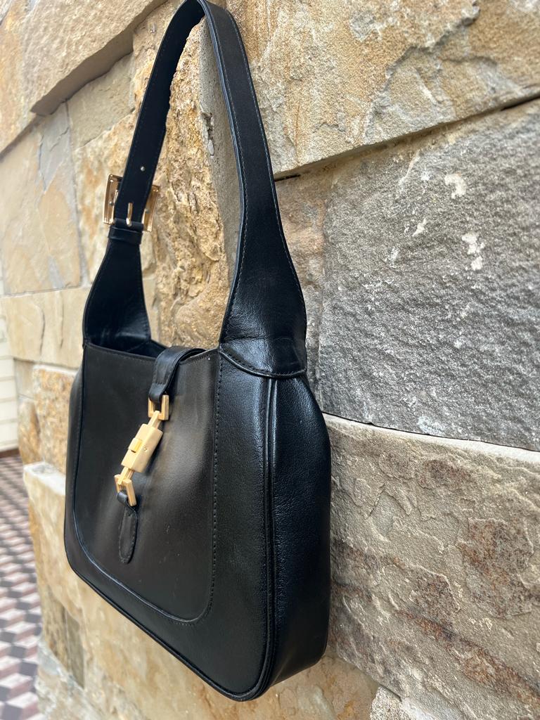 Gucci GG Marmont Matelassé Leather Shoulder Bag in Black – Gavriel.us