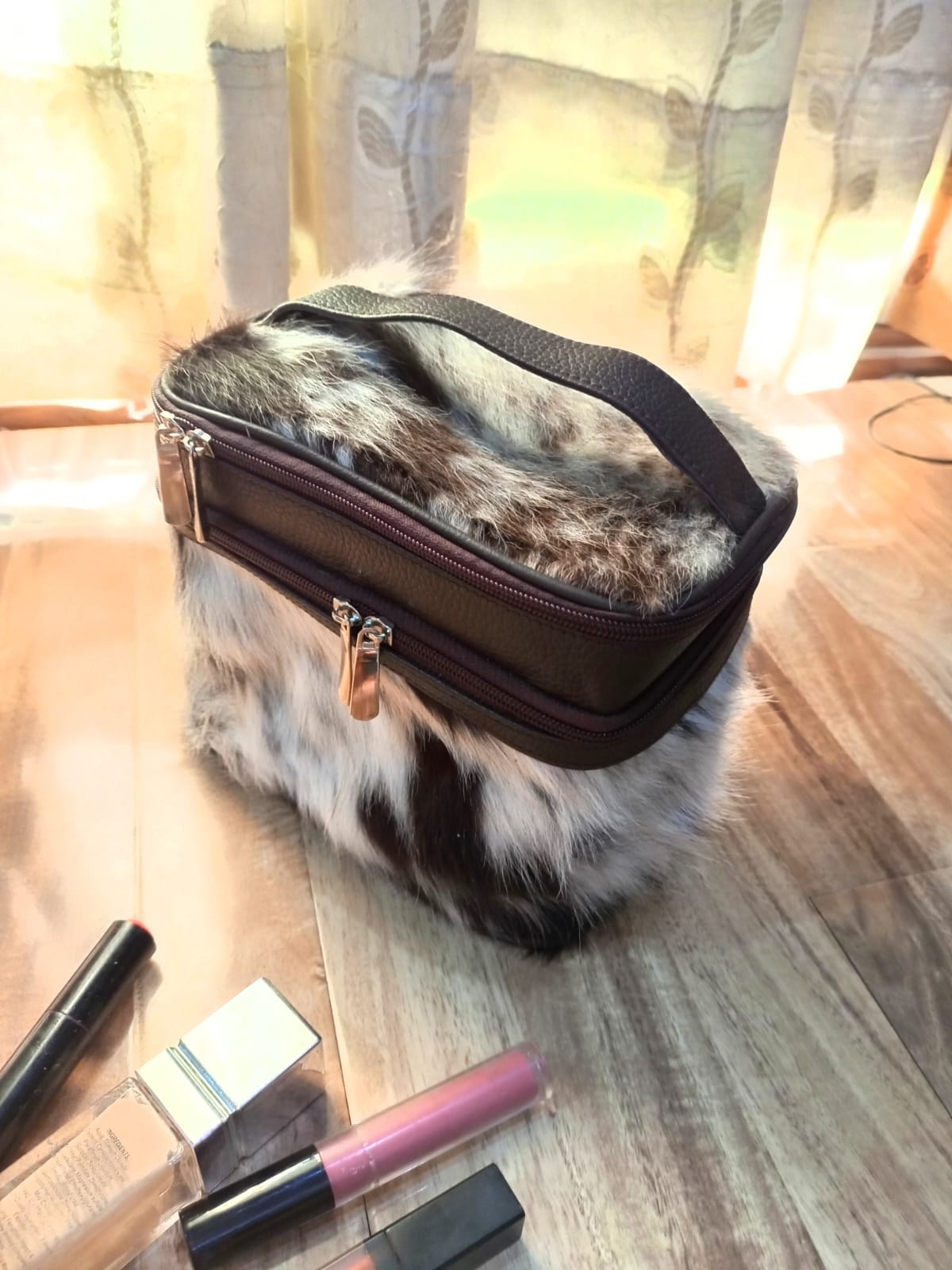 Cowhide Makeup Bag  Travel Toiletry bags Cosmetic Organizer