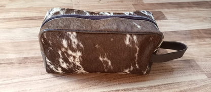 Dopp kit men toiletry kit men men's shaving kit travel toiletry bag cowhide toiletry handmade toiletry gift for him best gift for men groomsmen gift groomsmen Dopp kit brown toiletry bag organize hygiene kit